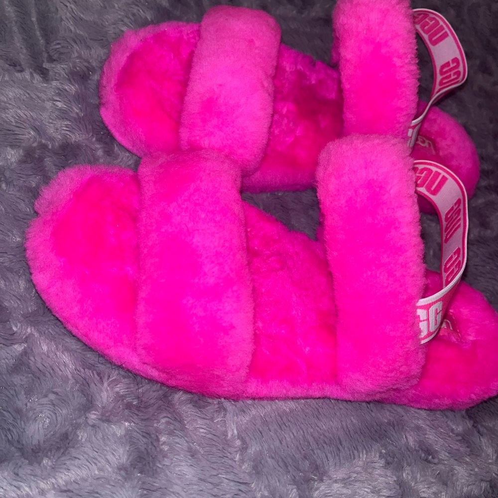 Pink UGG Oh Yeah slippers #UGG #Slippers